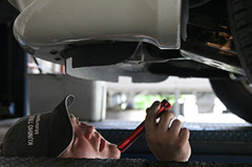 How Does a Fleet Fuel Management System Improve Vehicle Maintenance?