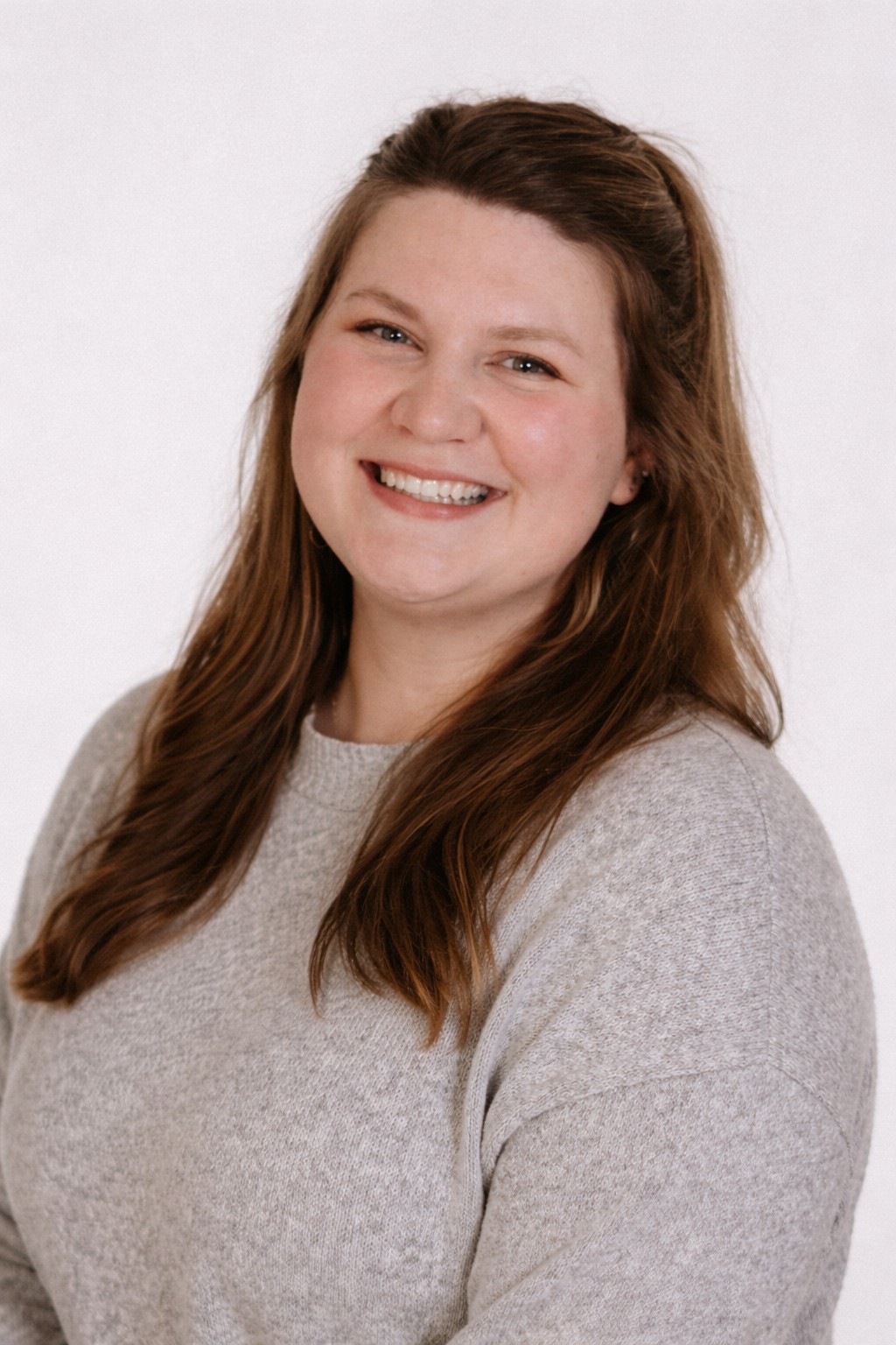 amanda chatfield headshot